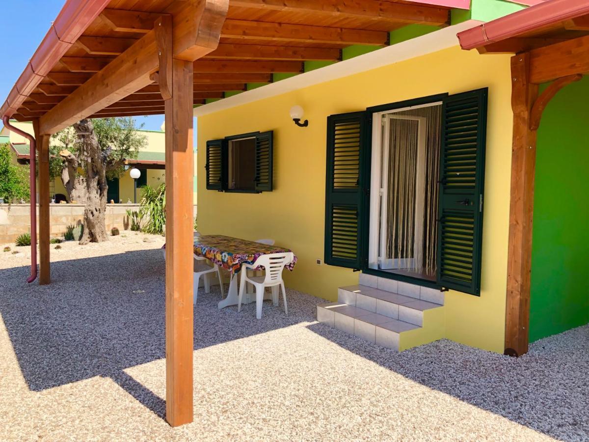 Villette Vacanze - Vie Russe Marina Di Pescoluse Exteriör bild