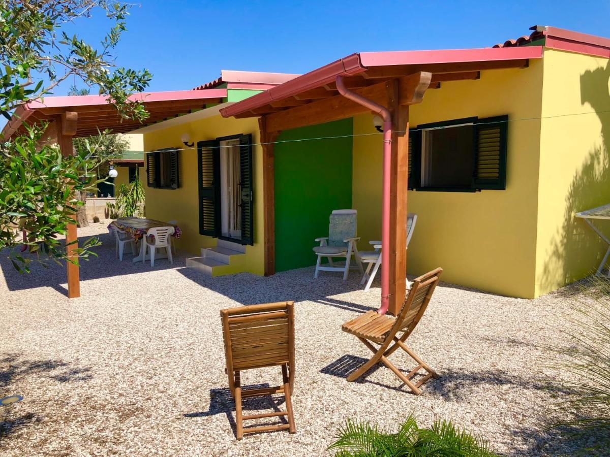 Villette Vacanze - Vie Russe Marina Di Pescoluse Exteriör bild