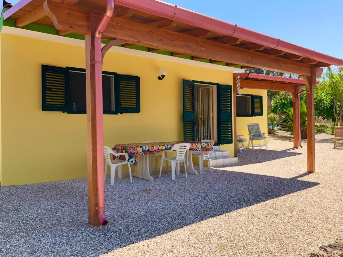 Villette Vacanze - Vie Russe Marina Di Pescoluse Exteriör bild